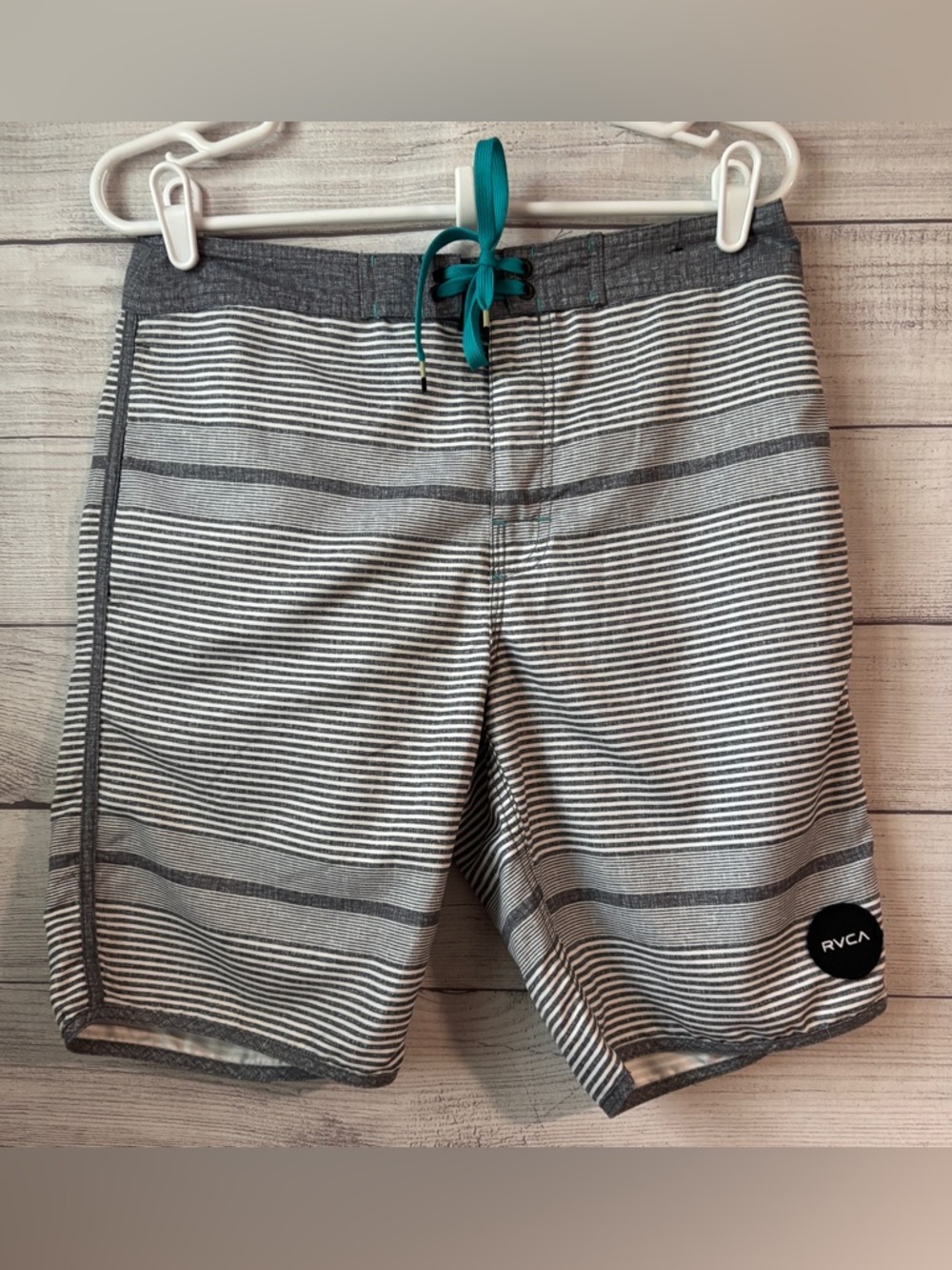 RVCA VA men’s Classic Striped Board Shorts, size 30